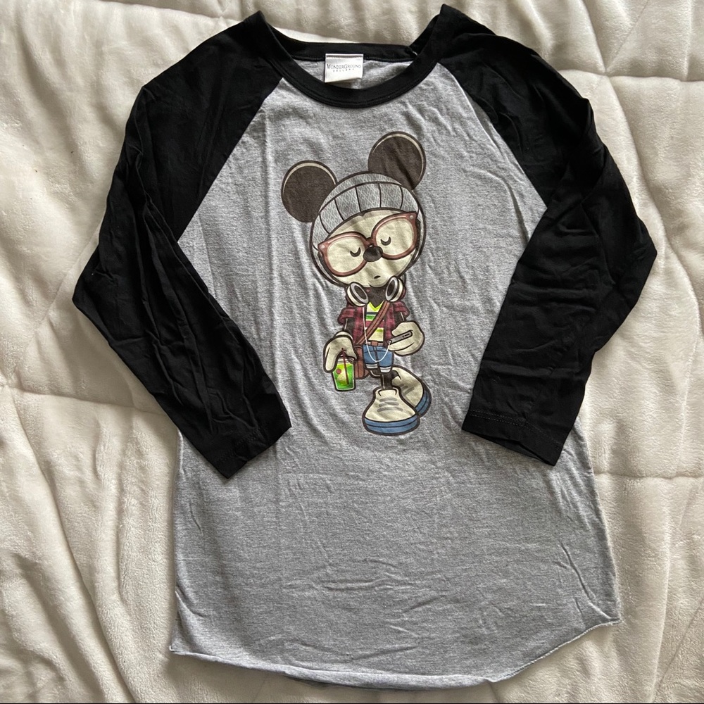 WONDERGROUND GALLERY - Hipster Mickey Baseball Tee